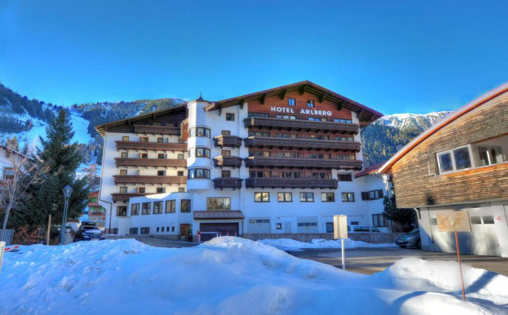 Hotel-Arlberg-St-Anton_Front_4